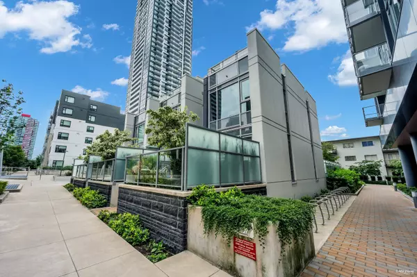 6398 Silver AVE #TH1 Burnaby, BC V5H 0K7