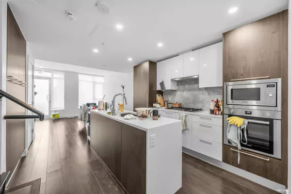 6398 Silver AVE #TH3 Burnaby, BC V5H 0K7