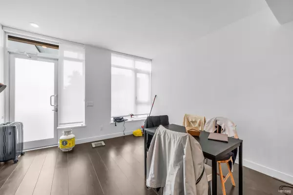 6398 Silver AVE #TH3 Burnaby, BC V5H 0K7