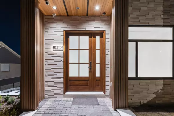 Coquitlam, BC V3K 2P1,1204 Hammond AVE #102
