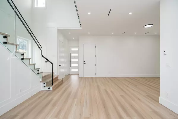 Abbotsford, BC V2S 1J6,32735 Marshall RD