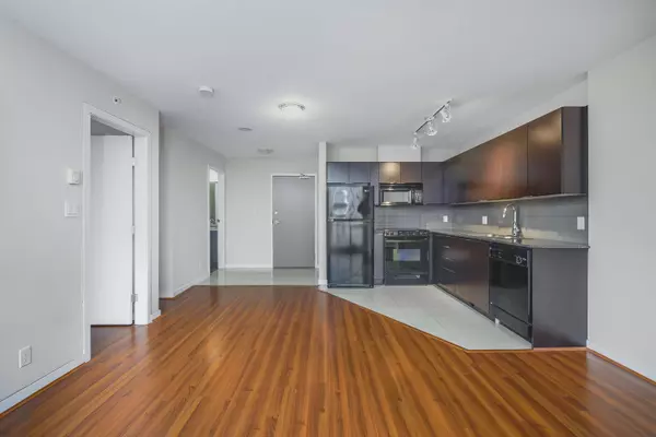 13618 100 AVE #3010 Surrey, BC V3T 0A8