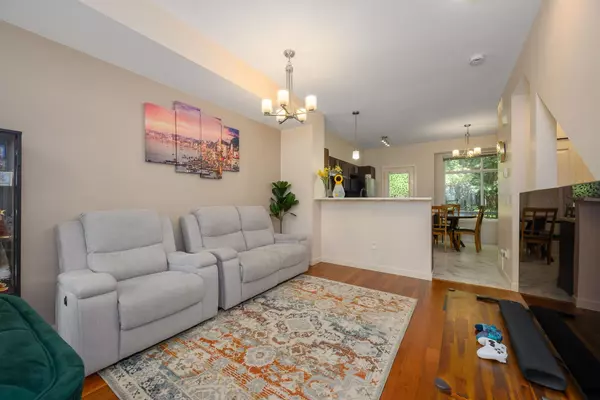 Port Moody, BC V3H 5J5,2000 Panorama DR #29