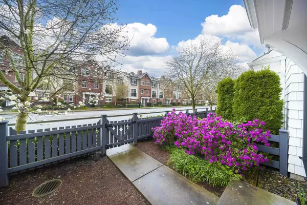 Langley, BC V2Y 0N8,8438 207a ST #28