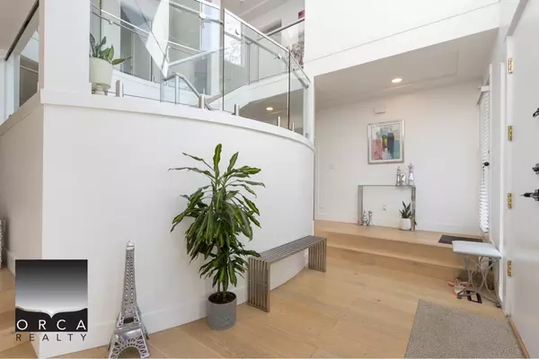 West Vancouver, BC V7V 2A2,1543 Jefferson Ave #Upstairs only
