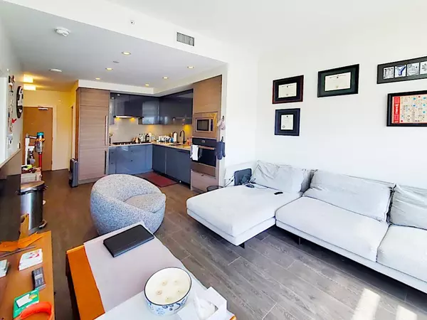 Vancouver, BC V5S 0E3,3438 Sawmill CRES #507