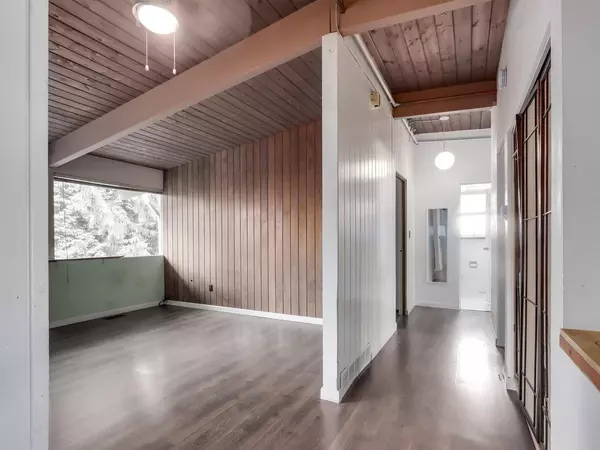 North Vancouver, BC V7K 2B6,2701 St. Christophers RD