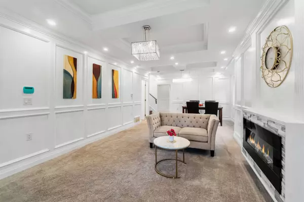 Vancouver, BC V6K 1T8,3075 W 5th AVE