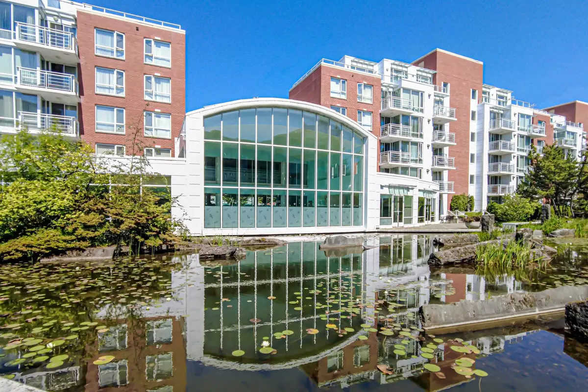 Vancouver, BC V5Z 4P7,688 Fairchild RD #212