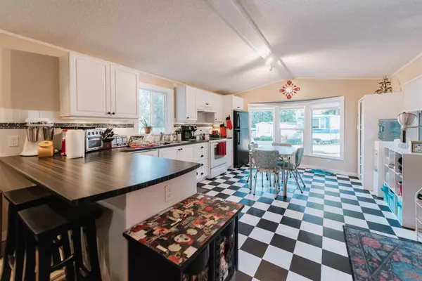 Gibsons, BC V0N 1V1,1416 North RD #20