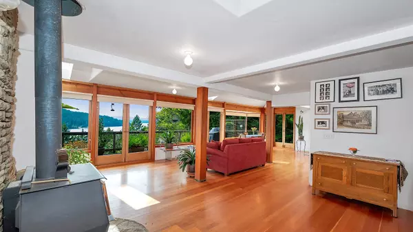 476 Marine DR Mayne Island, BC V0N 2J2