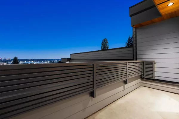 Coquitlam, BC V3K 2P1,1204 Hammond AVE #104