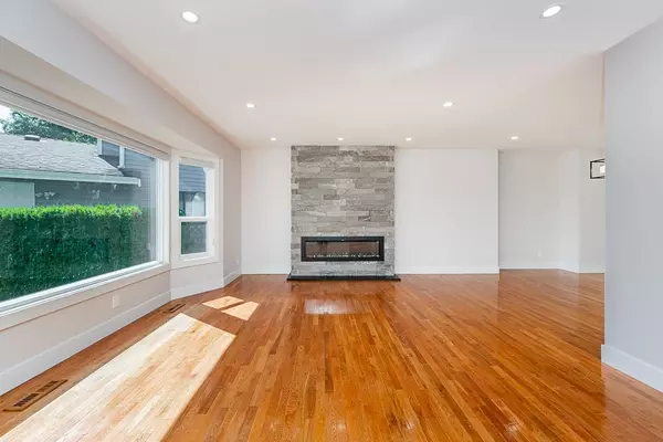 Surrey, BC V3X 1P4,13129 62b AVE