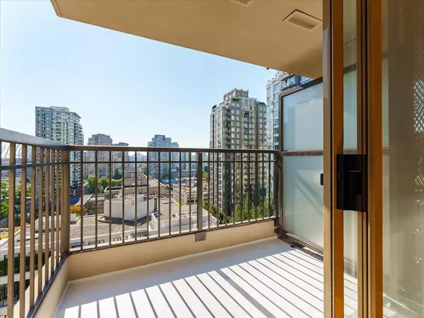 Vancouver, BC V6B 6R6,989 Richards ST #1406