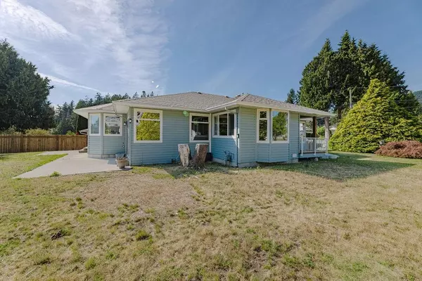 1551 Islandview DR, Gibsons, BC V0N 1V5