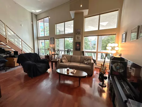 933 Seymour ST #217, Vancouver, BC V6B 6L6