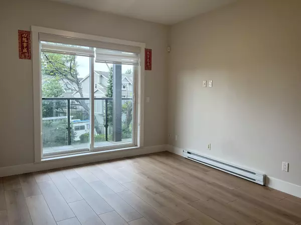 Burnaby, BC V5J 1H9,5288 Beresford ST #205