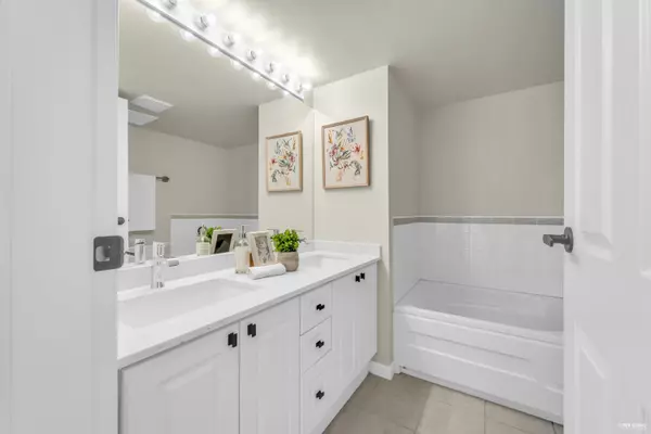 7077 Beresford ST #1608 Burnaby, BC V5E 4J5