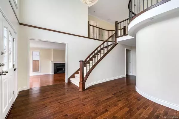 Vancouver, BC V6R 2V4,4570 W 13th AVE