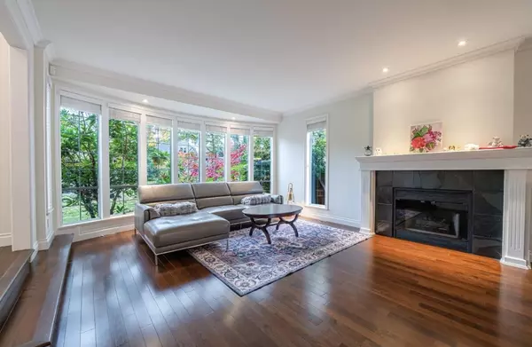 Vancouver, BC V6R 2V4,4570 W 13th AVE