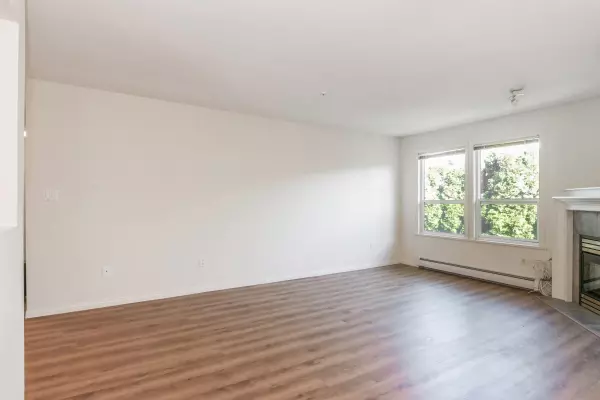Surrey, BC V3S 4J7,5909 177b ST #205