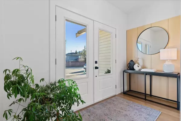 Chilliwack, BC V2R 5T1,6819 School LN