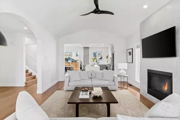 6819 School LN Chilliwack, BC V2R 5T1