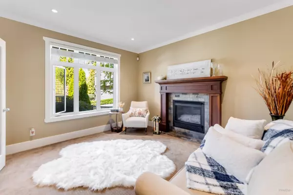 Surrey, BC V3Z 7E1,3082 161 ST