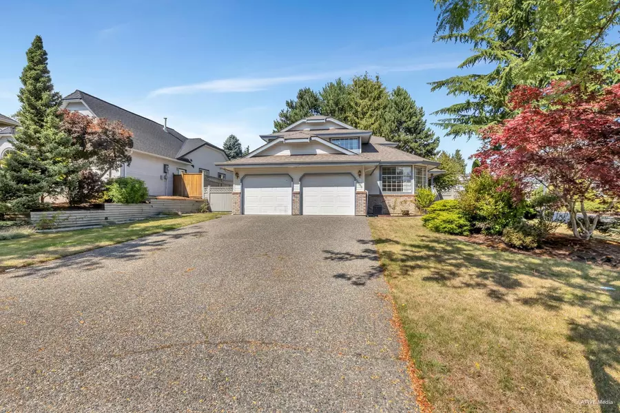 16089 79 AVE, Surrey, BC V4N 0K2