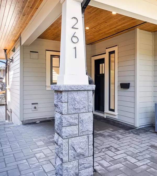 North Vancouver, BC V7M 1K7,261 W 6th ST