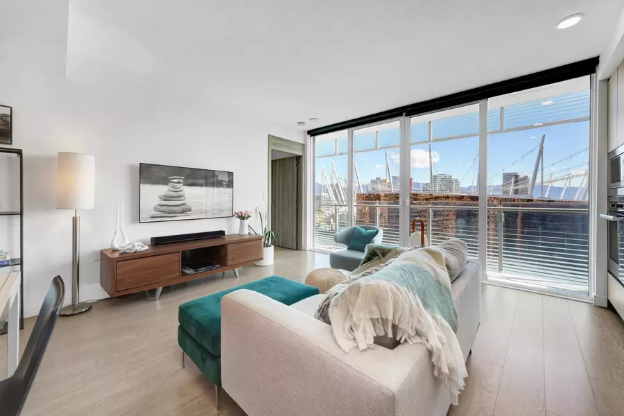 89 Nelson ST #2006, Vancouver, BC V6Z 0E7