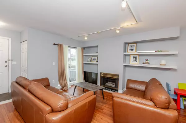 Surrey, BC V3W 1K2,13713 72a AVE #20