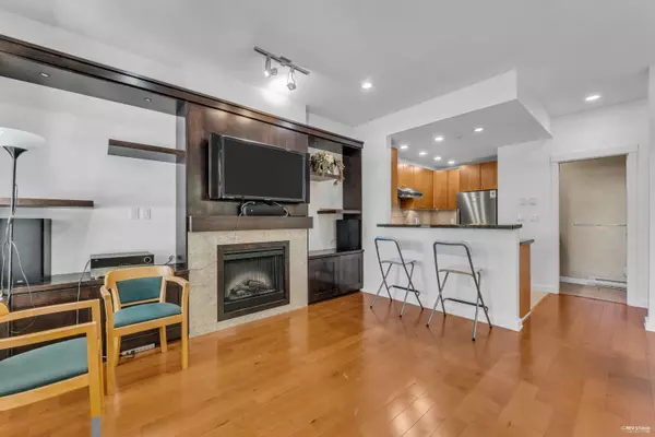 Vancouver, BC V5X 4X4,7401 Columbia ST