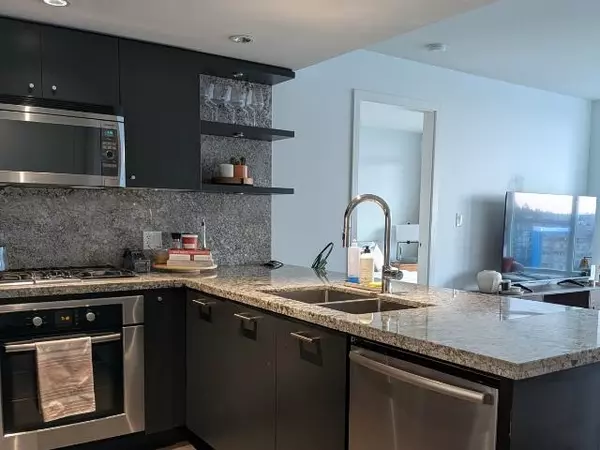 White Rock, BC V4B 0A9,1455 George ST #1201