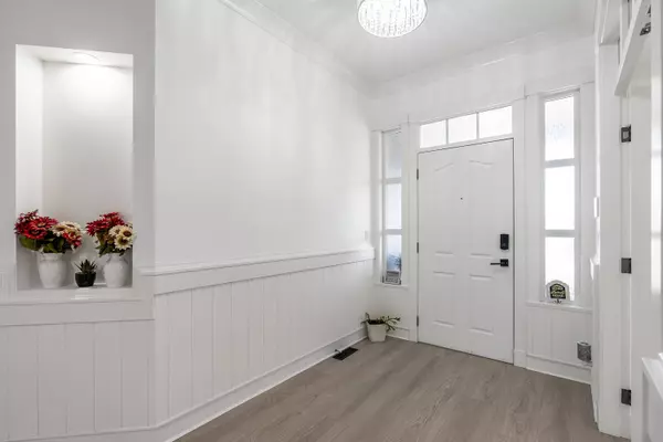Langley, BC V2Y 2Z7,7051 196b ST