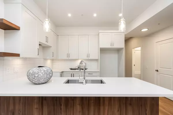 8497 Young RD #103 Chilliwack, BC V2P 4P2