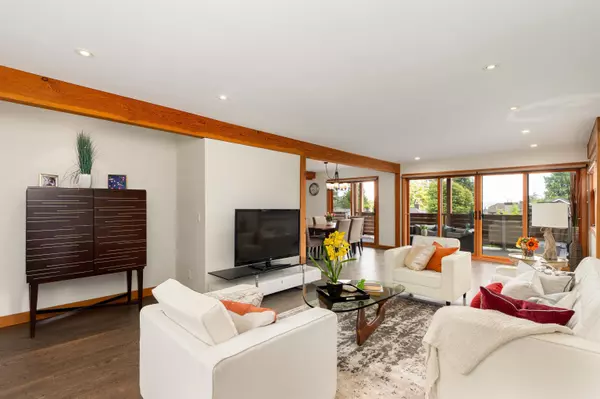 West Vancouver, BC V7V 2H8,2436 Mathers AVE