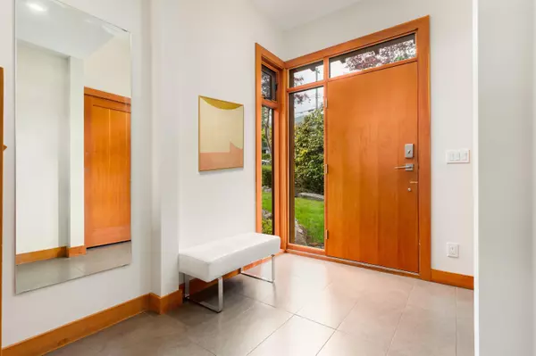 West Vancouver, BC V7V 2H8,2436 Mathers AVE