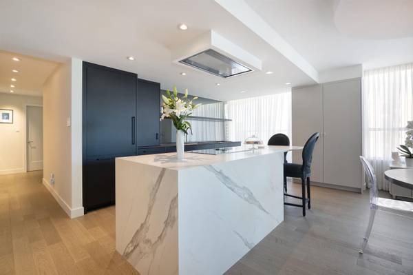 717 Jervis ST #1001, Vancouver, BC V6E 4L5