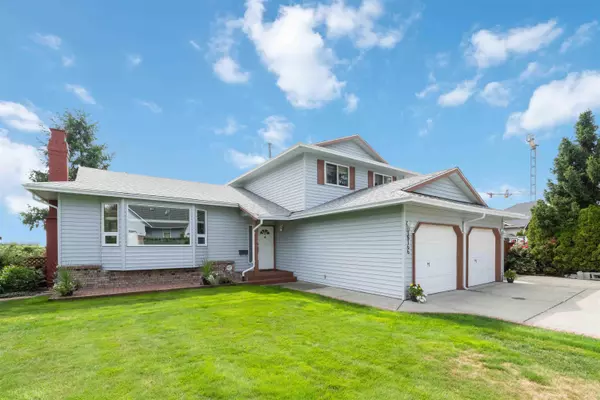 Surrey, BC V3S 7Z1,18166 54 AVE
