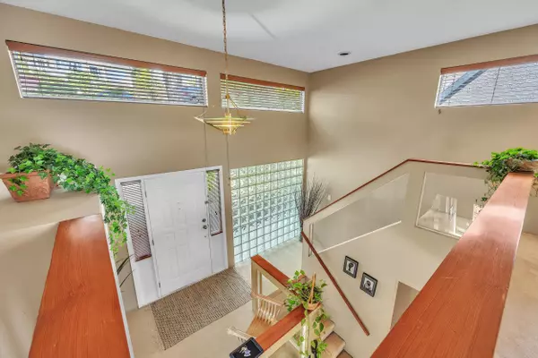 North Vancouver, BC V7N 1E7,531 Tempe CRES