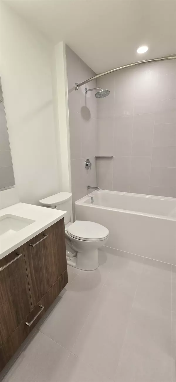 Coquitlam, BC V3J 0L9,723 Grover AVE #313