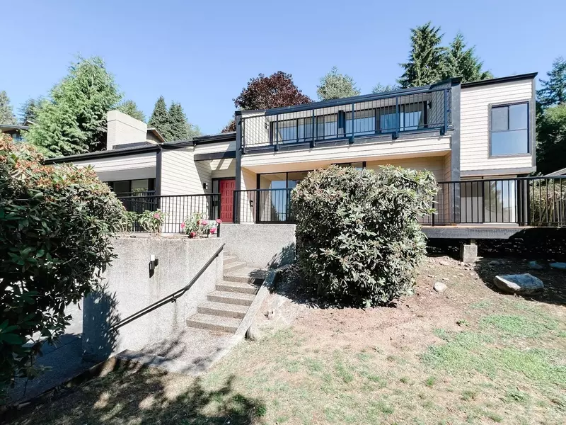 1333 Tyrol DR, West Vancouver, BC V7S 2L5