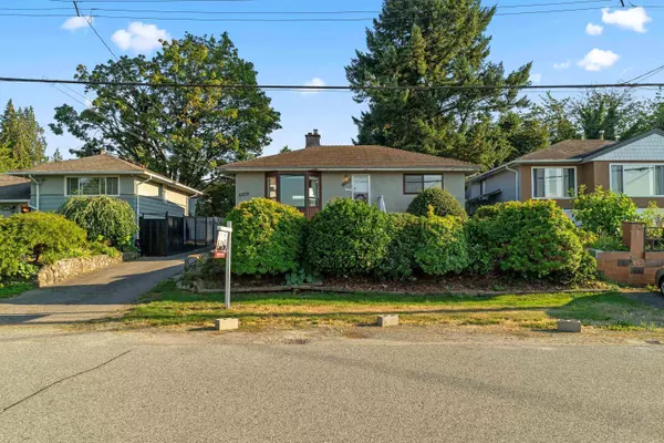 11660 98a AVE Surrey, BC V3V 2K9