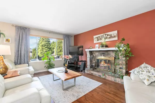 Maple Ridge, BC V2X 8R6,21064 Barker AVE