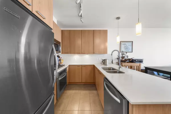 Port Coquitlam, BC V3C 3G9,2789 Shaughnessy ST #907