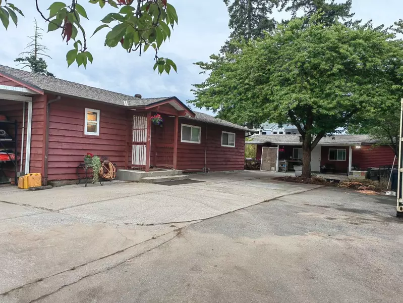 21879 16 AVE, Langley, BC V2Z 1K5