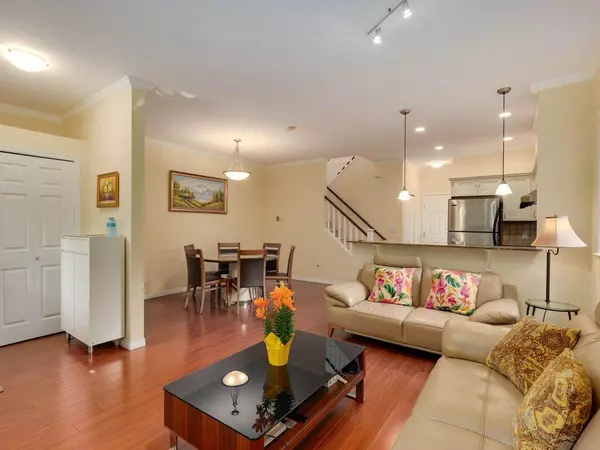 Richmond, BC V6Y 2S1,7788 Ash ST #11