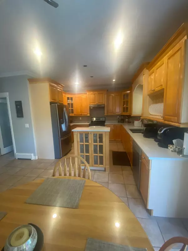 Surrey, BC V3S 0X6,14866 67a AVE