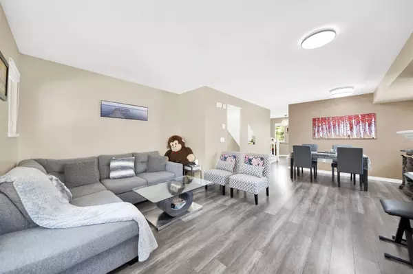 Surrey, BC V3W 1K9,12778 66 AVE #9